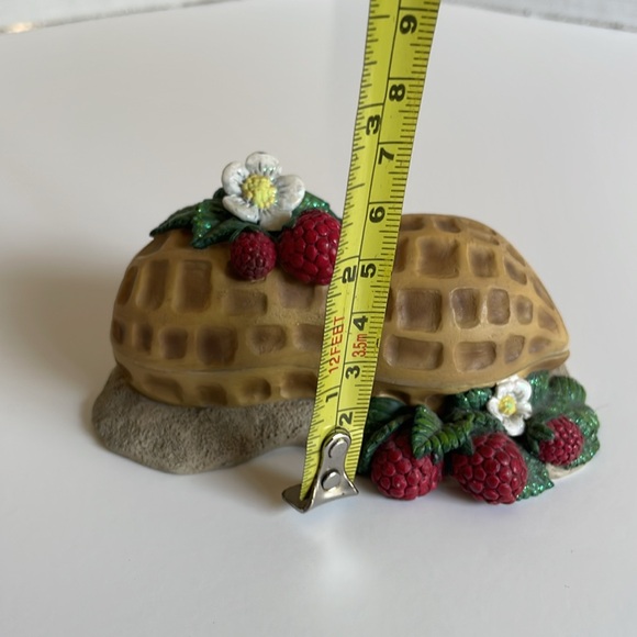 Vintage‎ In a Nutshell Peanut Shaped box  by Jill Trenholm 2000 by Mari - Picture 6 of 7